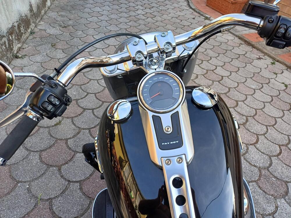 Harley-Davidson 107 Fat Boy (2017 - 20) - FLFB (4)