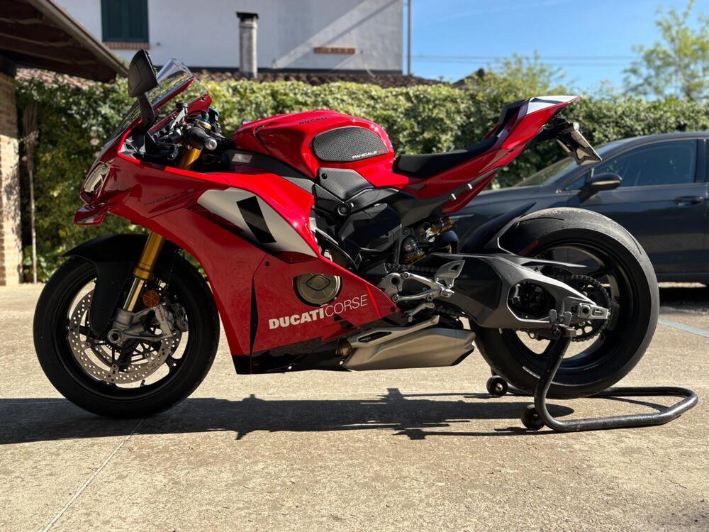Ducati Panigale V4 S (2025) (4)