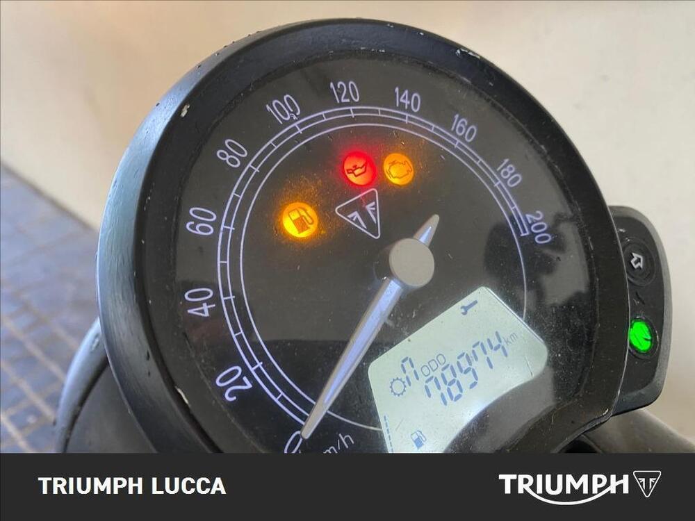 Triumph Street Twin 900 (2017 - 18) (7)