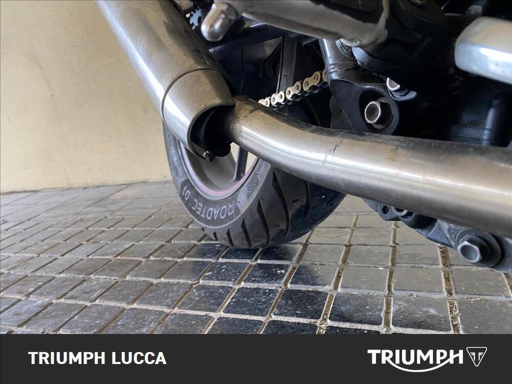 Triumph Street Twin 900 (2017 - 18) (4)