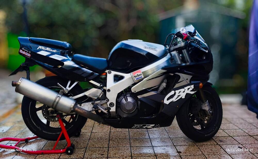 Honda CBR 900 FIREBLADE 