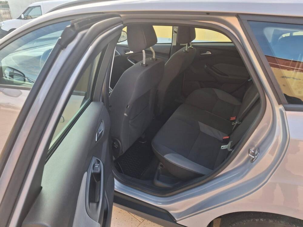 Ford Focus Station Wagon usata a Foggia (9)