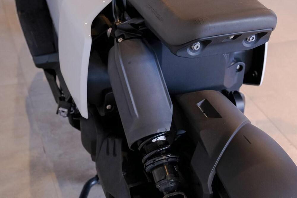 Bmw CE 04 (2021 - 25) (13)