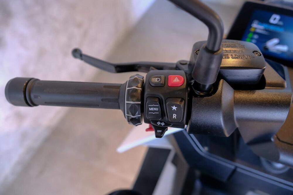 Bmw CE 04 (2021 - 25) (6)