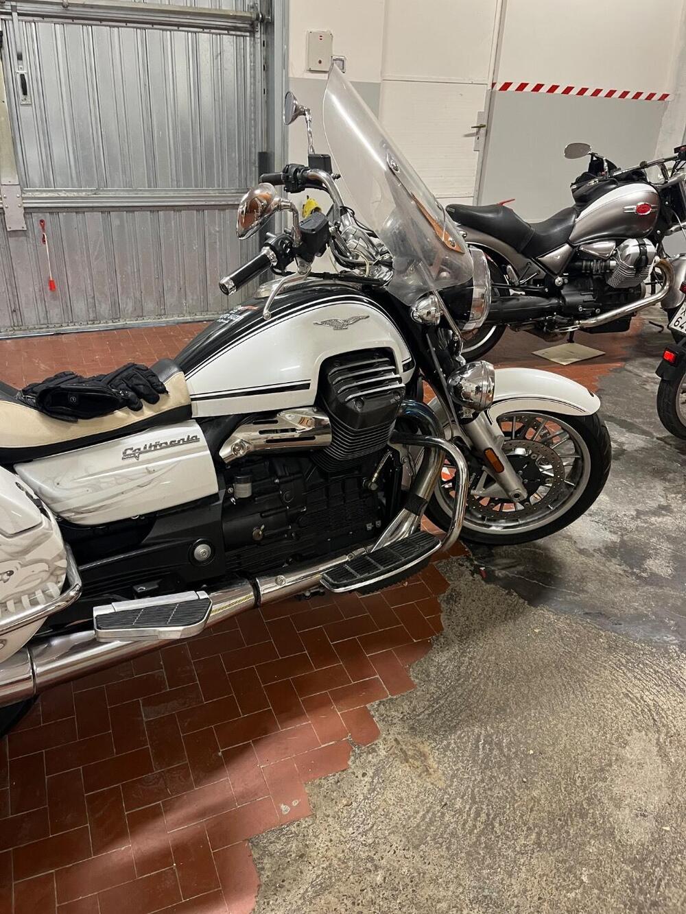 Moto Guzzi California 1400 Touring (2012 - 16) (2)