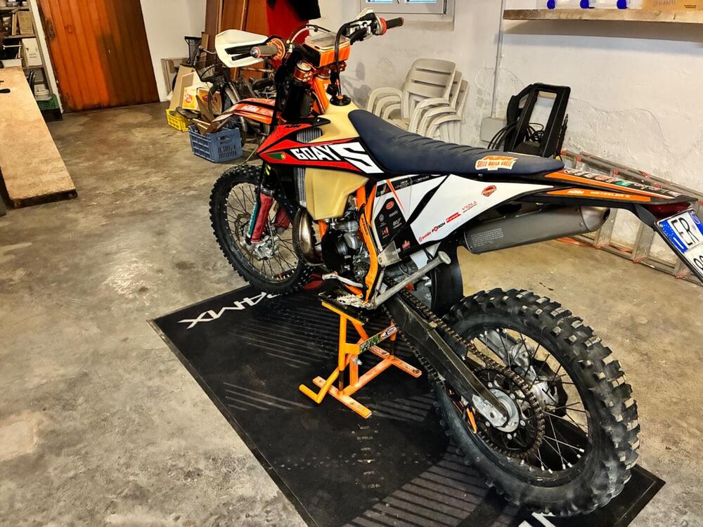 KTM 300 EXC E Six Days TPI (2020) (4)