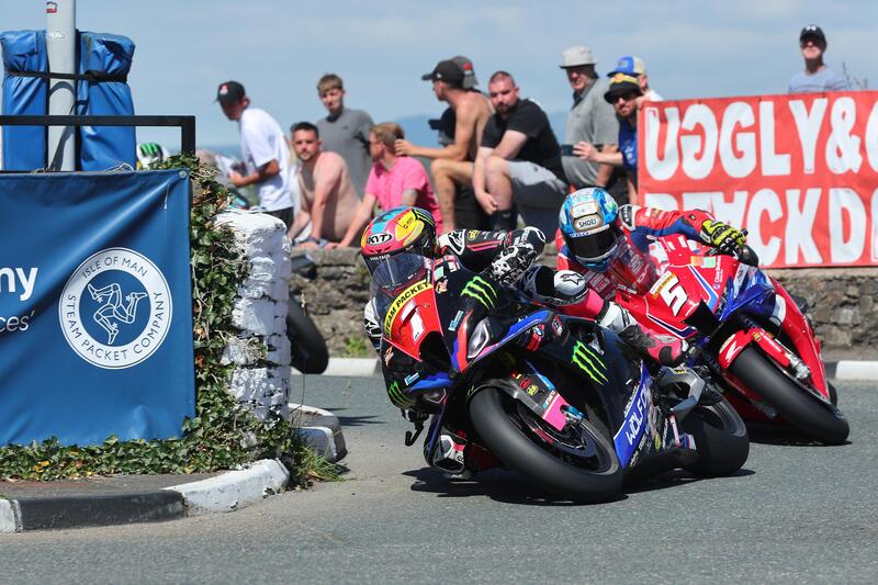 Todd contro Dean Harrison alla Southern 100