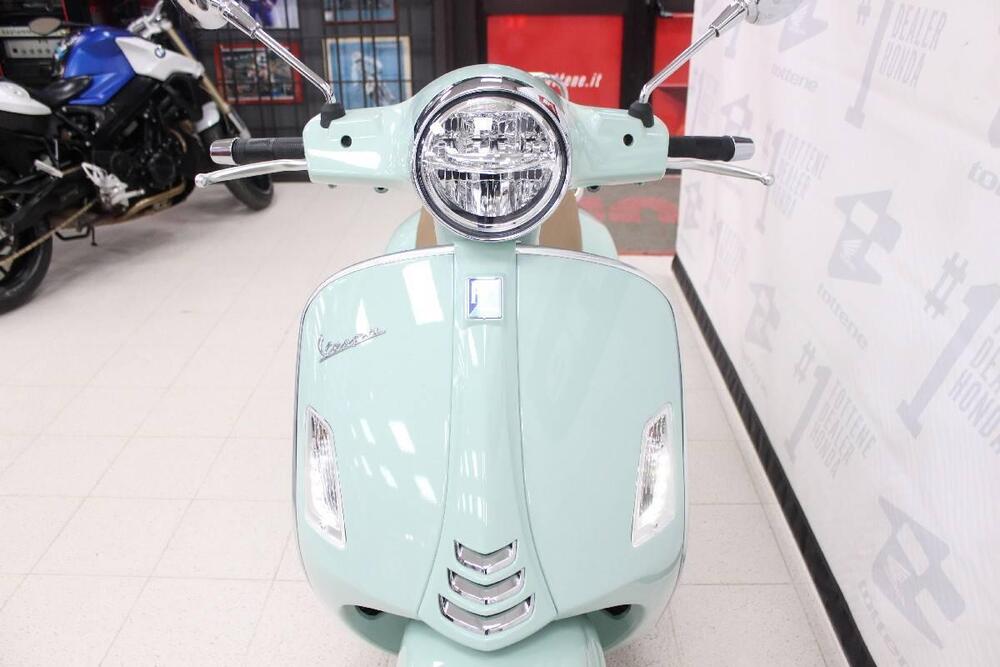 Vespa GTS 300 Hpe (2021 - 22) (4)