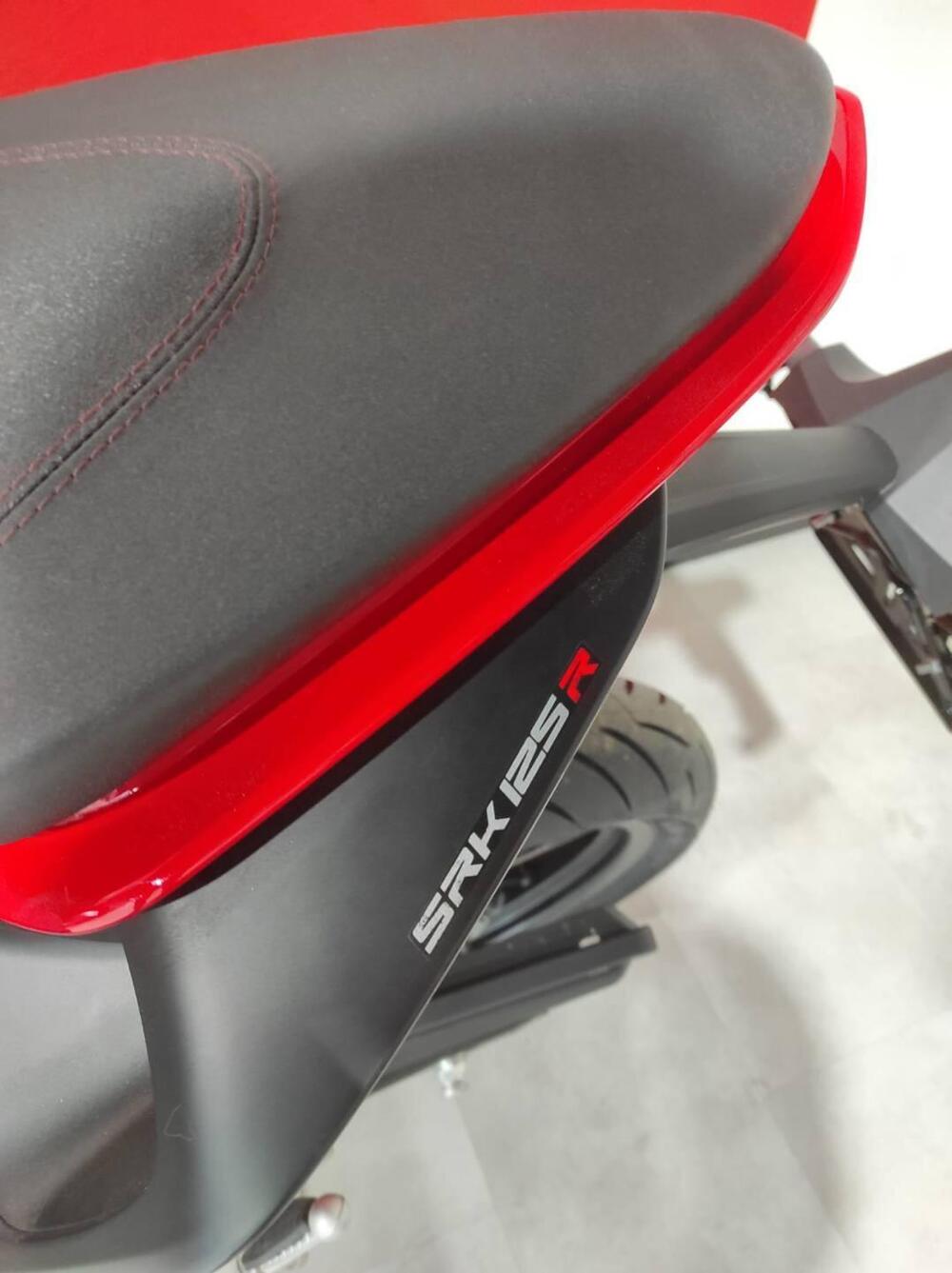 QJ Motor SRK 125 R (2025) (2)