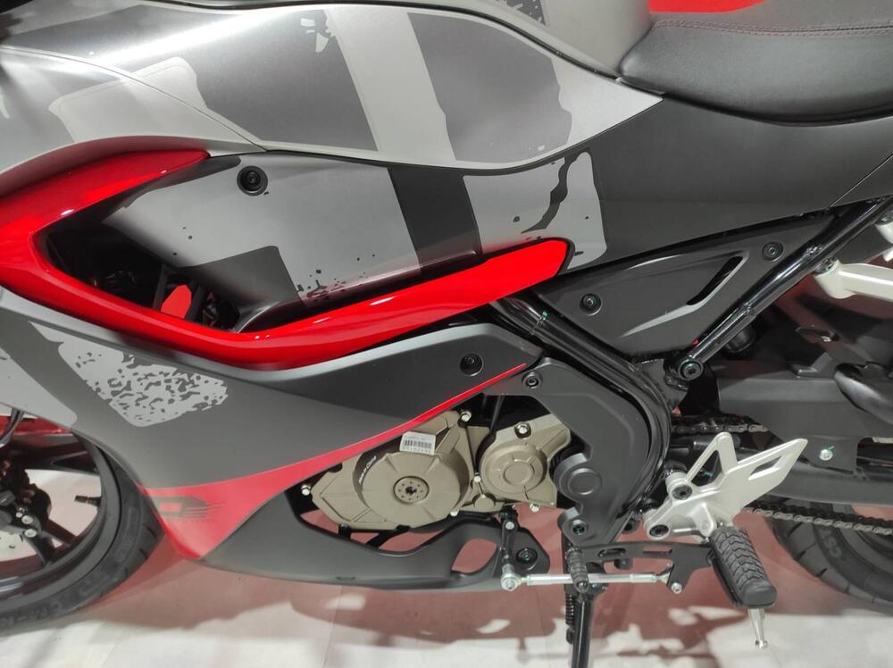 QJ Motor SRK 125 R (2025) (3)