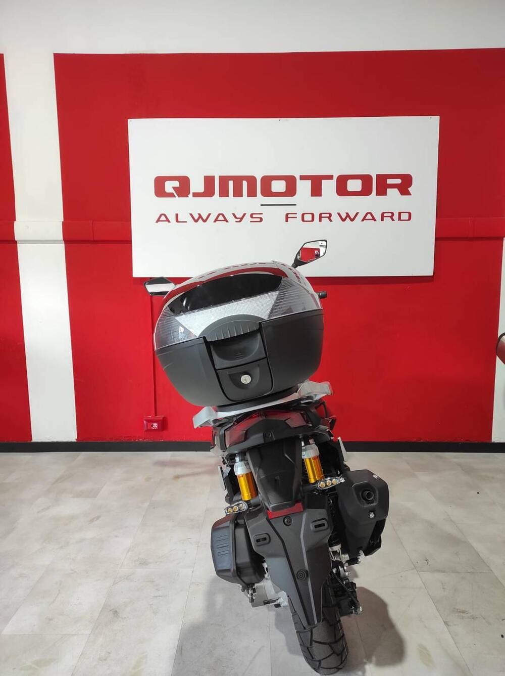 QJ Motor ATR 125 (2025) (3)