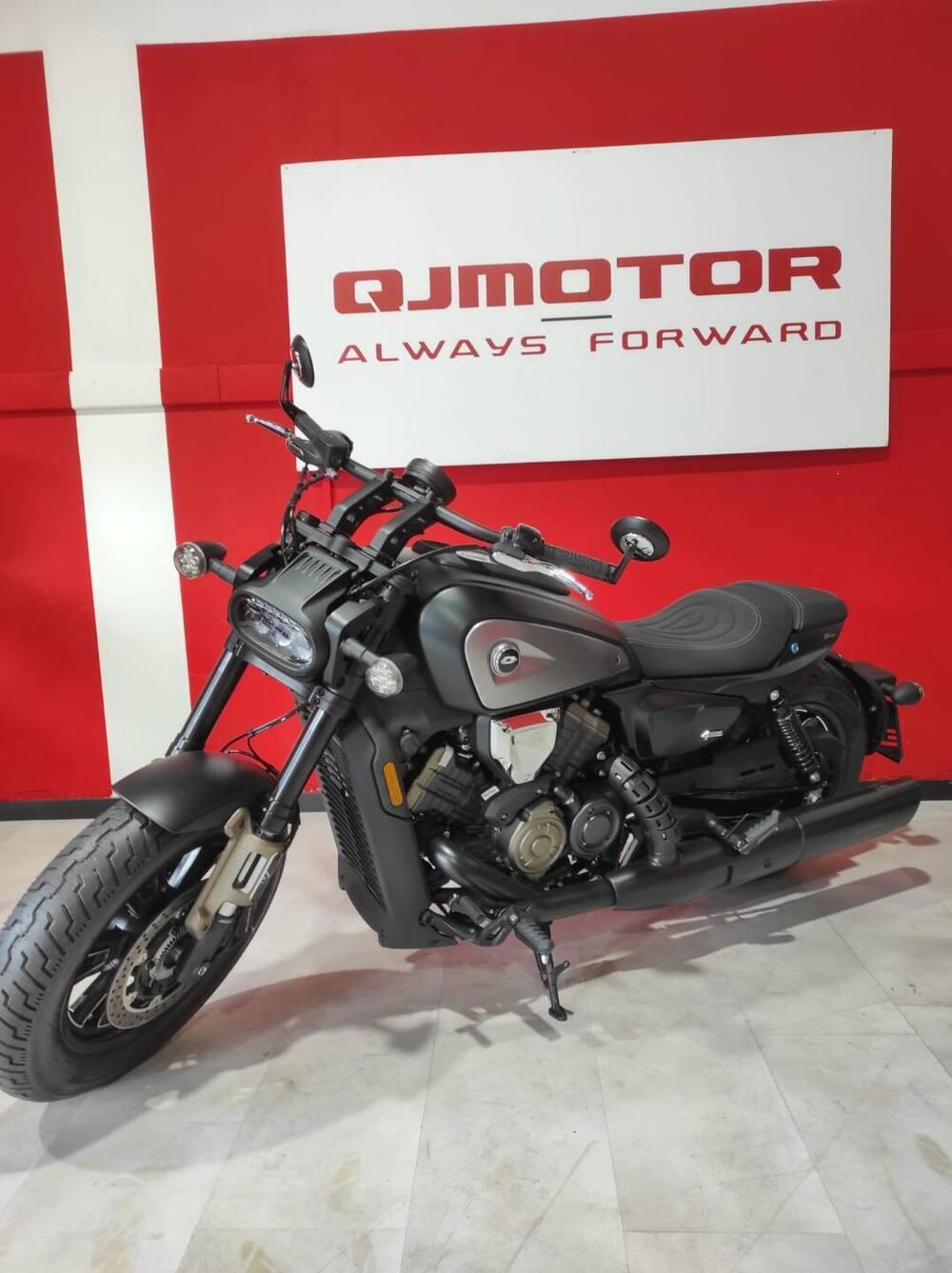 QJ Motor SRV 600 V (2025)