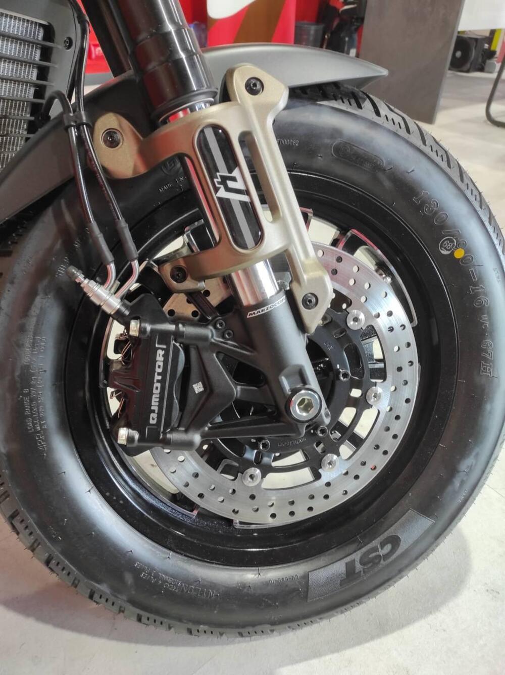 QJ Motor SRV 600 V (2025) (4)