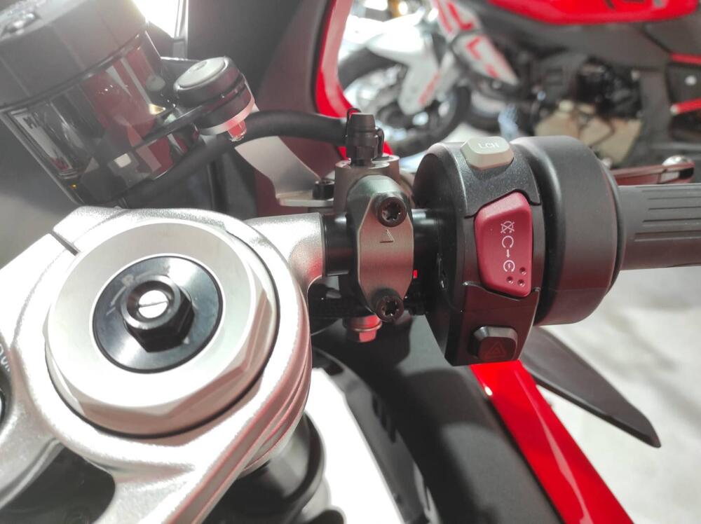 QJ Motor SRK 921 RR (2025) (6)