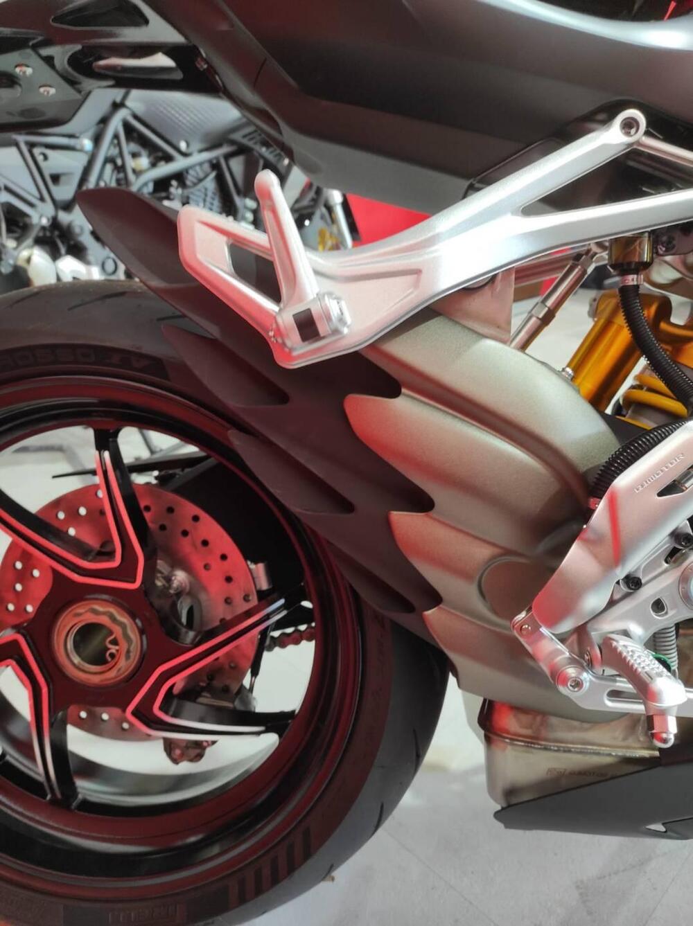 QJ Motor SRK 921 RR (2025) (11)