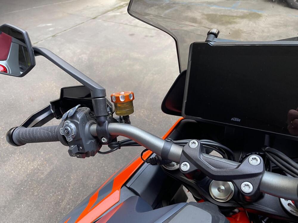 KTM 1290 Super Duke GT (2022 - 25) (4)