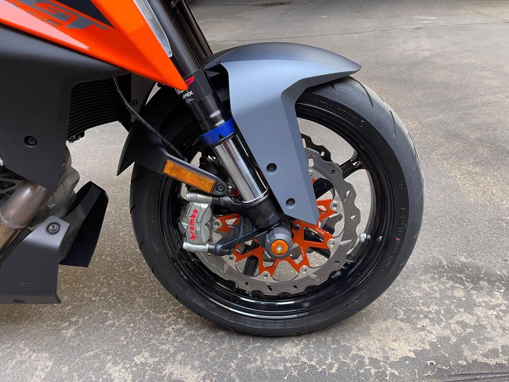KTM 1290 Super Duke GT (2022 - 25) (5)
