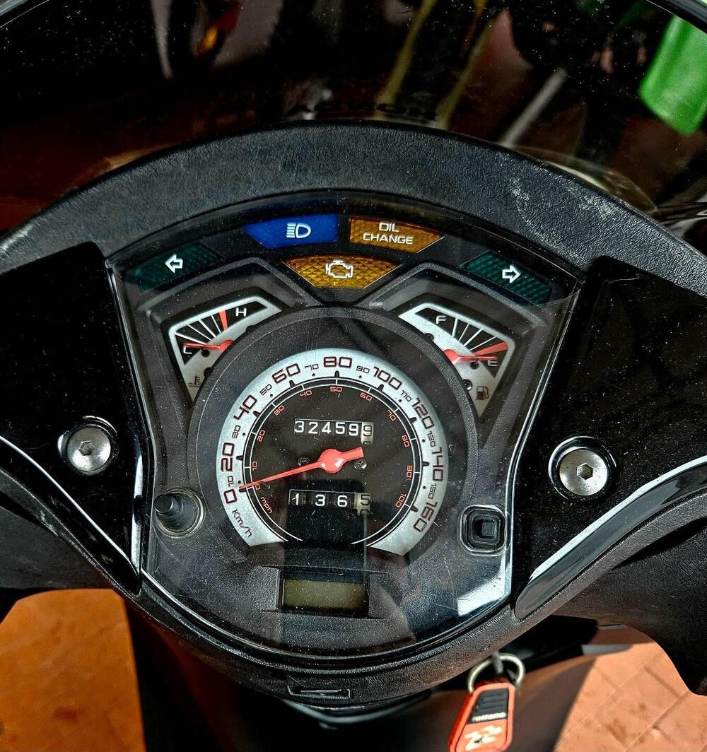 Honda SH 150 i (2009 - 12) (2)
