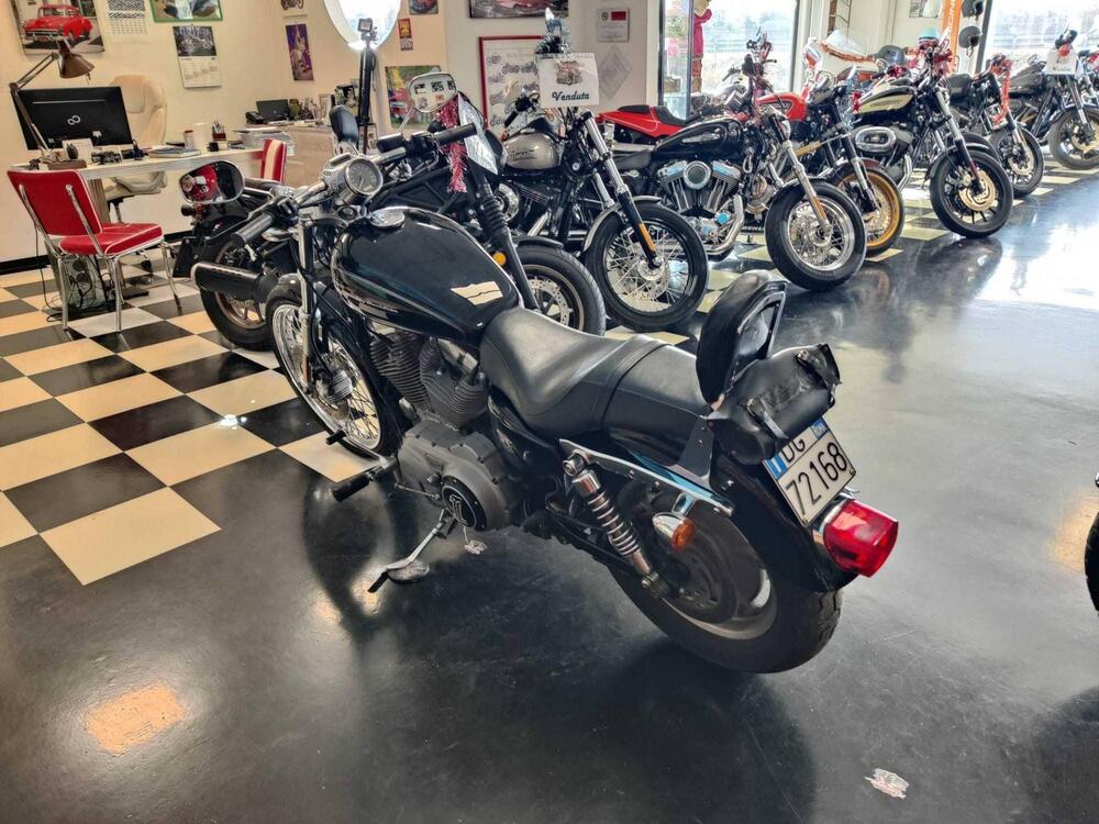 Harley-Davidson 883 Custom (2006 - 07) - XL 883C (5)