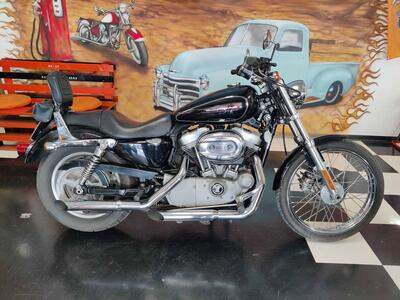 Harley-Davidson 883 Custom (2006 - 07) - XL 883C usata