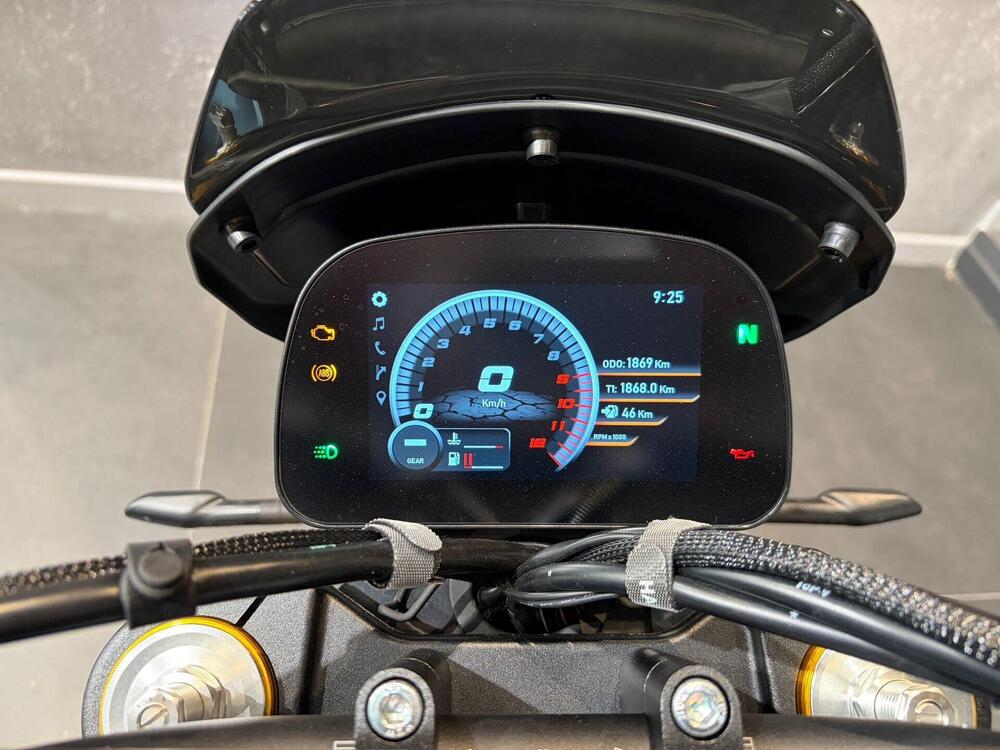 Moto Morini SEIEMMEZZO SCR (2022 - 25) (12)