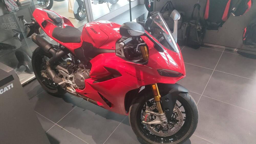 Ducati Panigale V2 S (2025) (4)