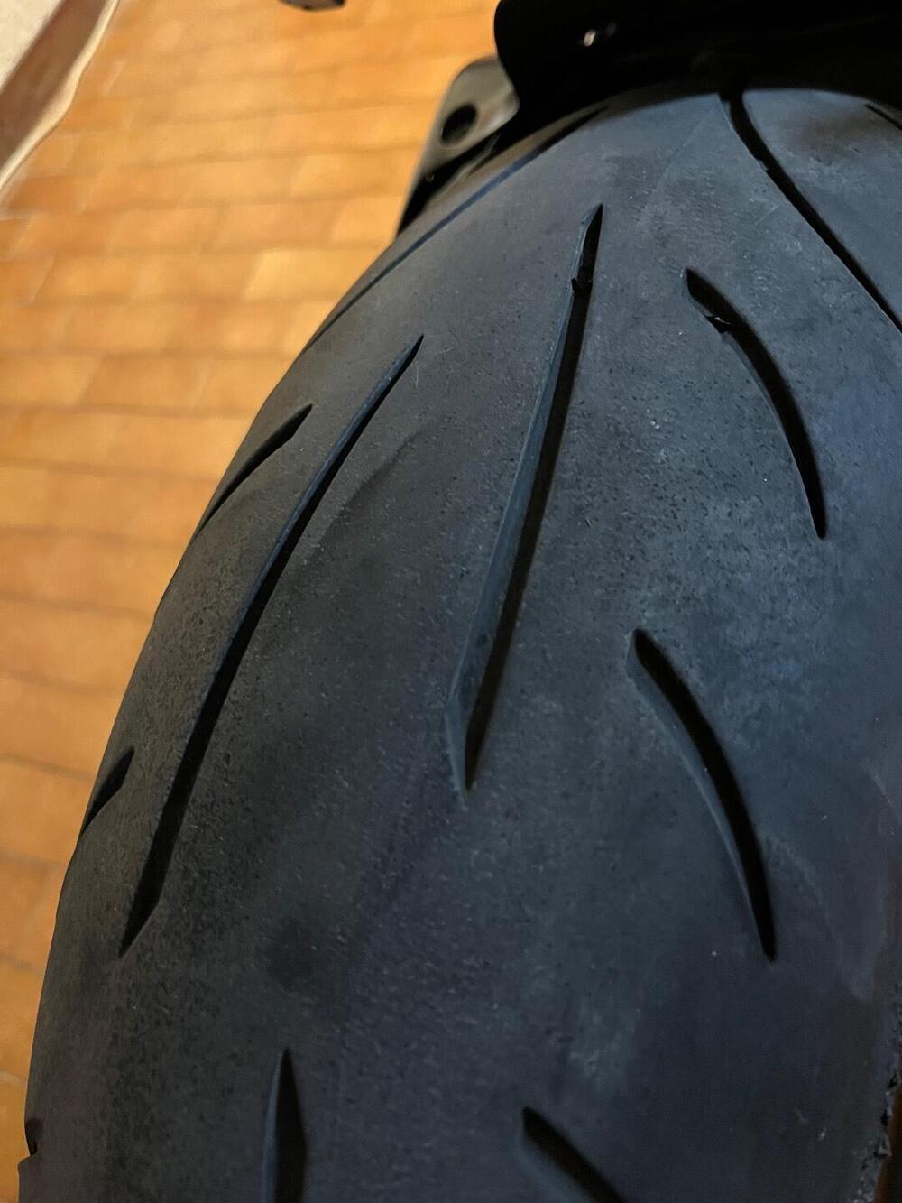 Ducati Panigale V2 (2021 - 24) (14)