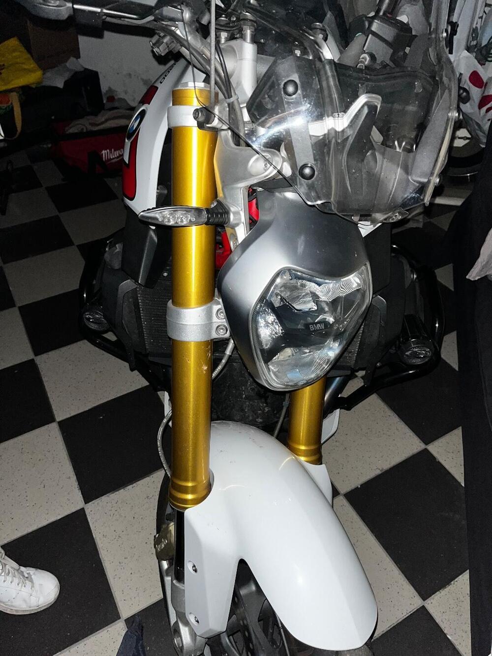 Bmw R 1200 R (2011 - 14) (2)