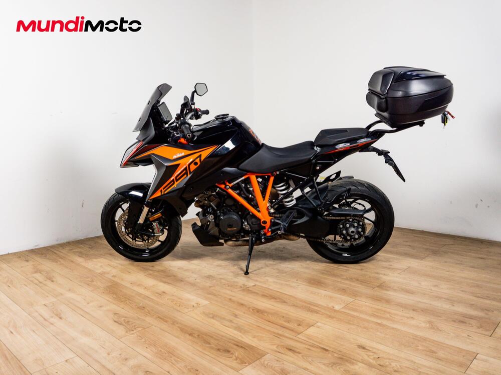 KTM 1290 Super Duke GT (2022 - 25) (6)