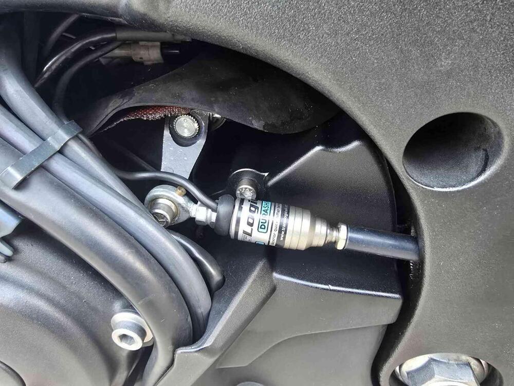 Yamaha YZF R1 (2007 - 08) (17)