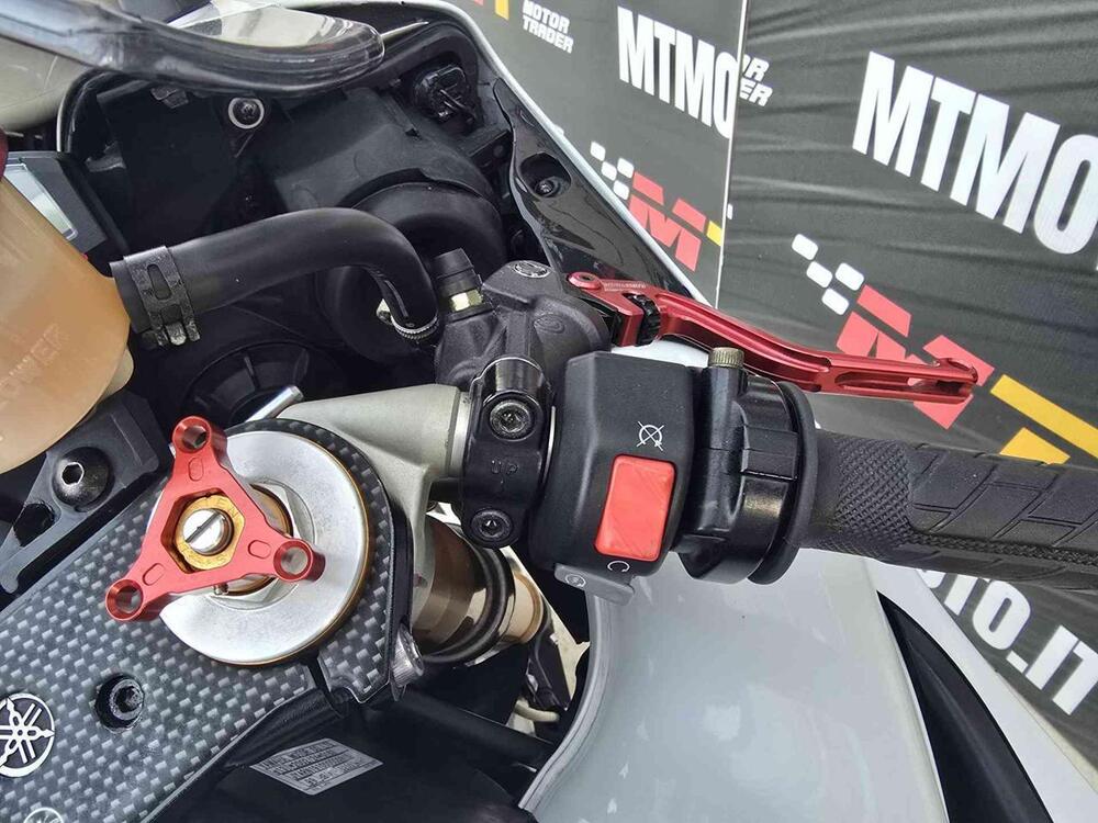 Yamaha YZF R1 (2007 - 08) (13)