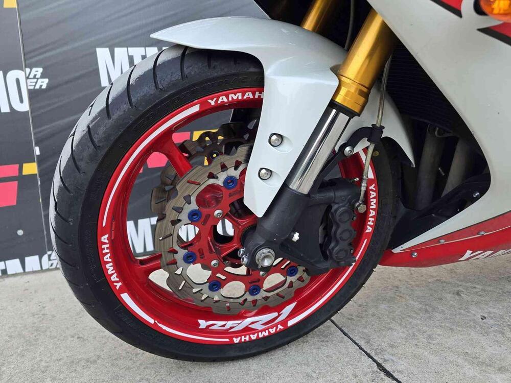 Yamaha YZF R1 (2007 - 08) (15)