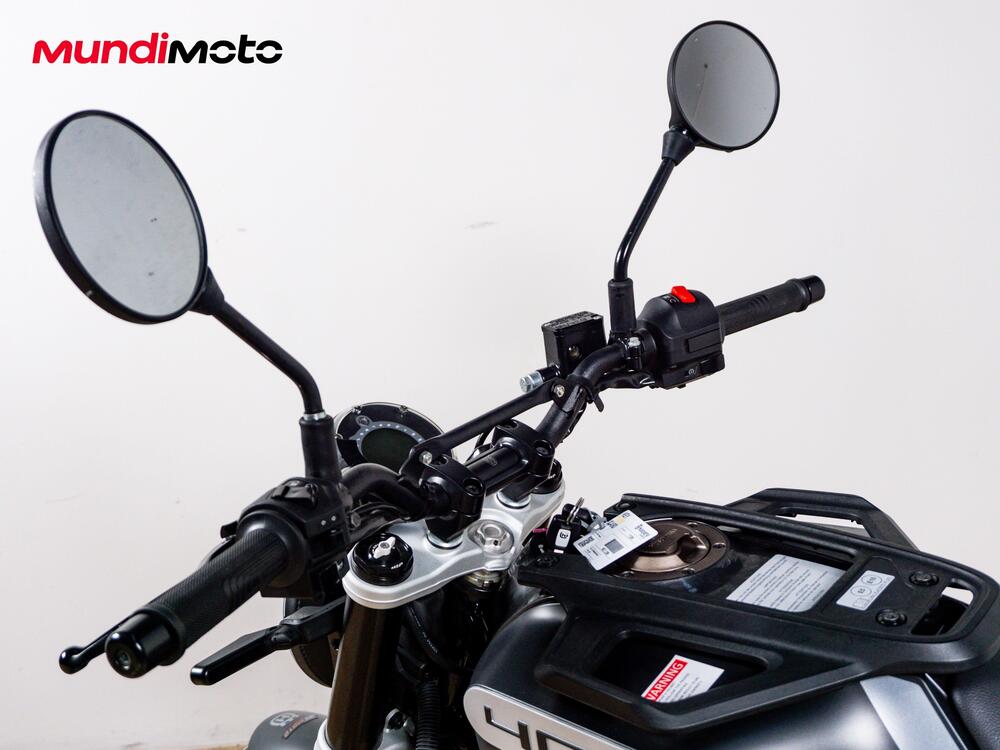 Husqvarna Svartpilen 401 (2018 - 19) (11)