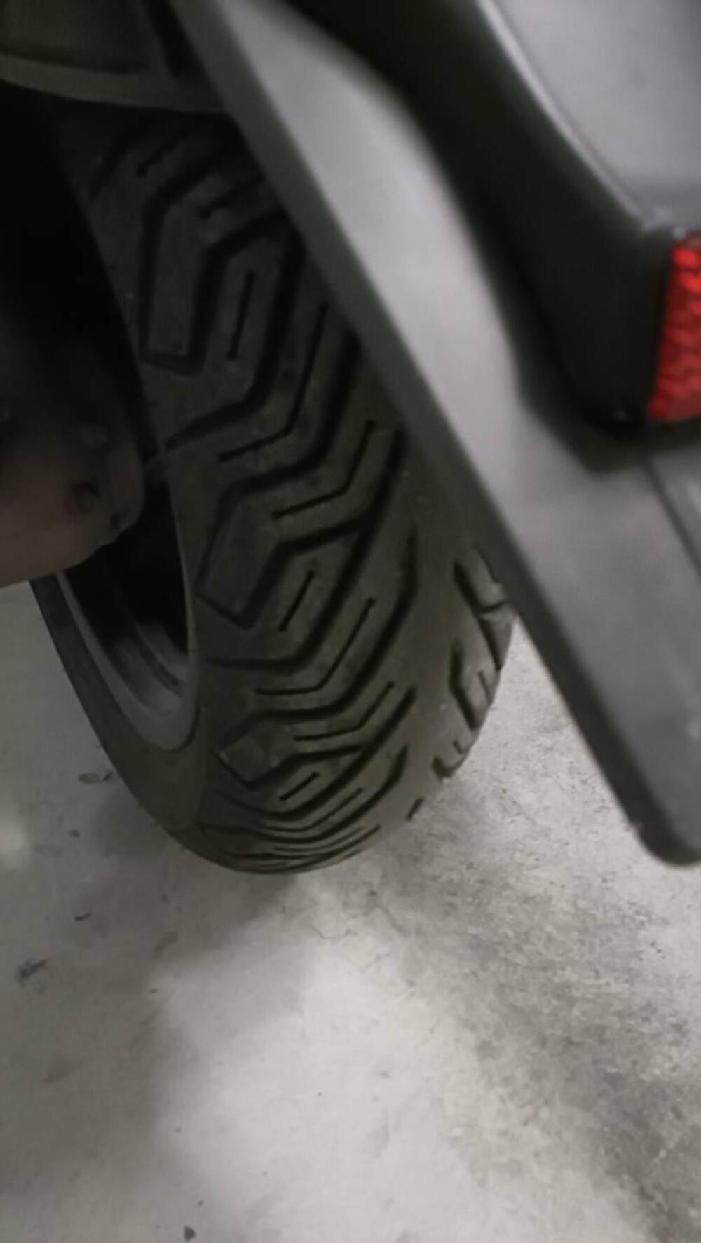 Kawasaki J 300 (2017 - 21) (7)