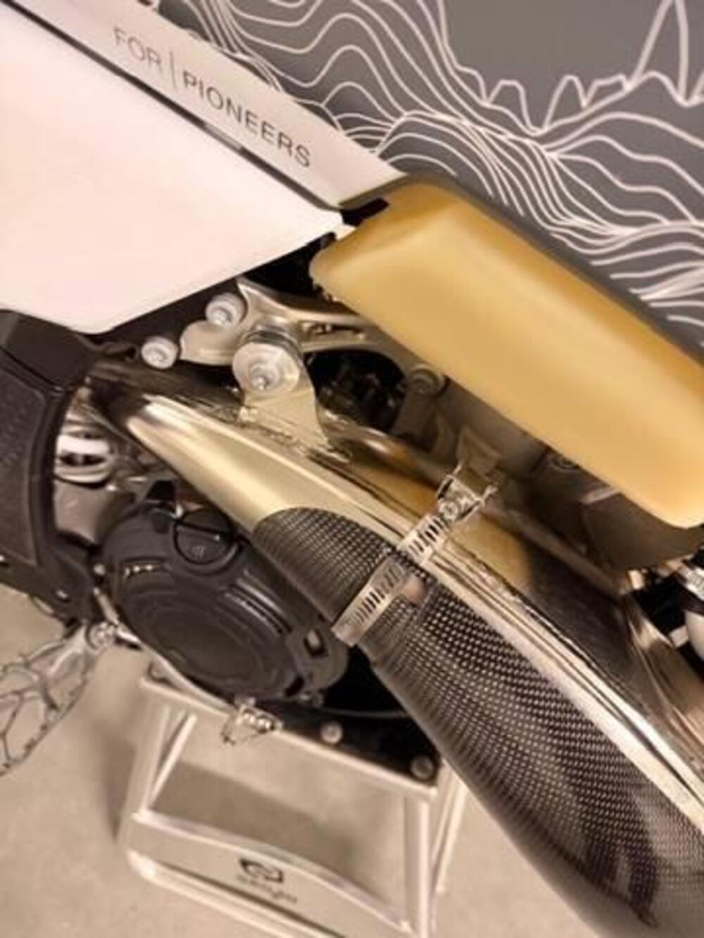 Husqvarna TE 300 Pro (2024) (6)