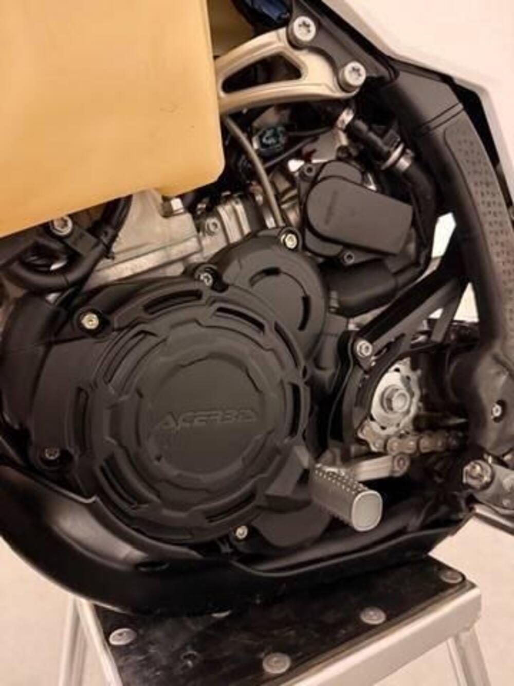 Husqvarna TE 300 Pro (2024) (9)