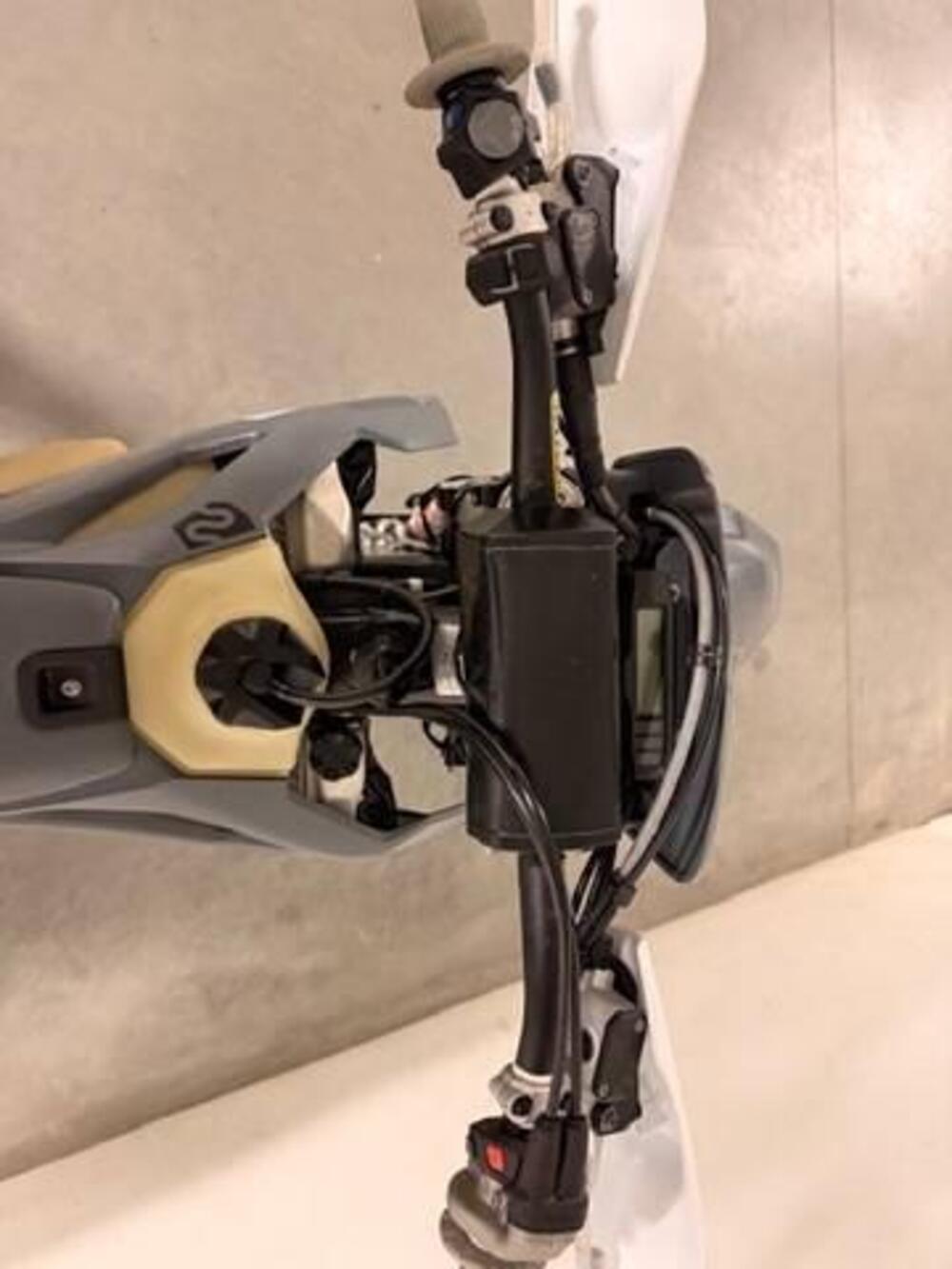 Husqvarna TE 300 Pro (2024) (18)