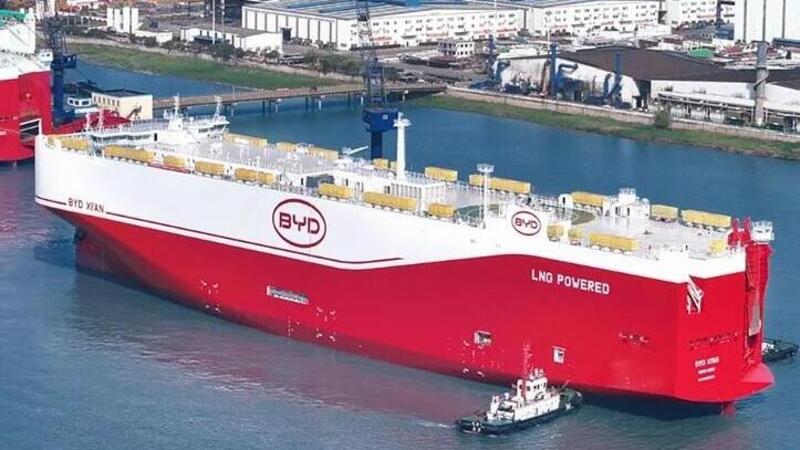 BYD verso il milione di auto esportate nel 2025: numeri record, ma non tutto ci&ograve; che luccica &egrave; oro...