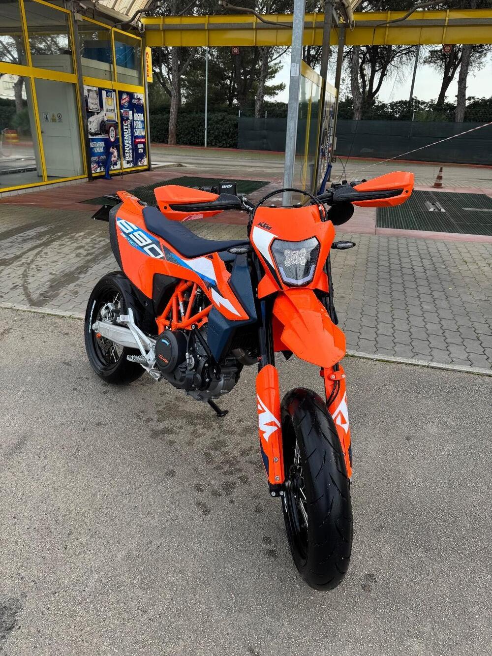 KTM 690 SMC R (2023 - 25) (5)