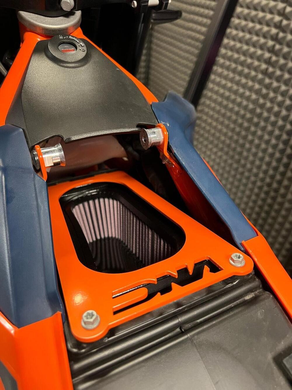 KTM 690 SMC R (2023 - 25) (7)