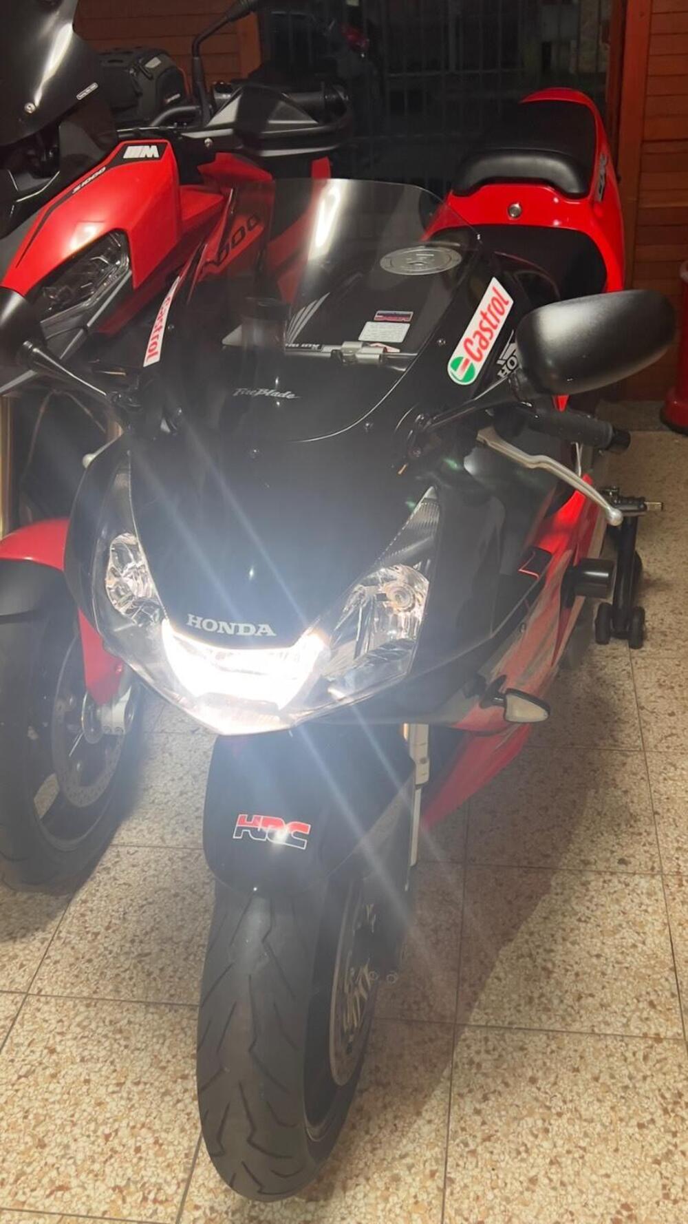 Honda CBR 900 RR Fireblade (2002 - 04)