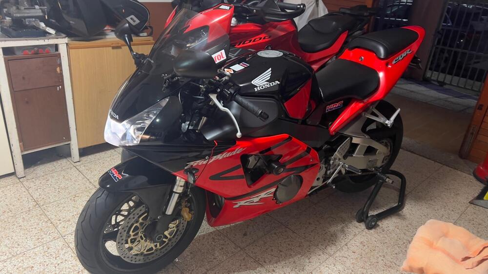 Honda CBR 900 RR Fireblade (2002 - 04) (2)