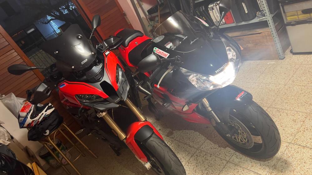 Honda CBR 900 RR Fireblade (2002 - 04) (3)