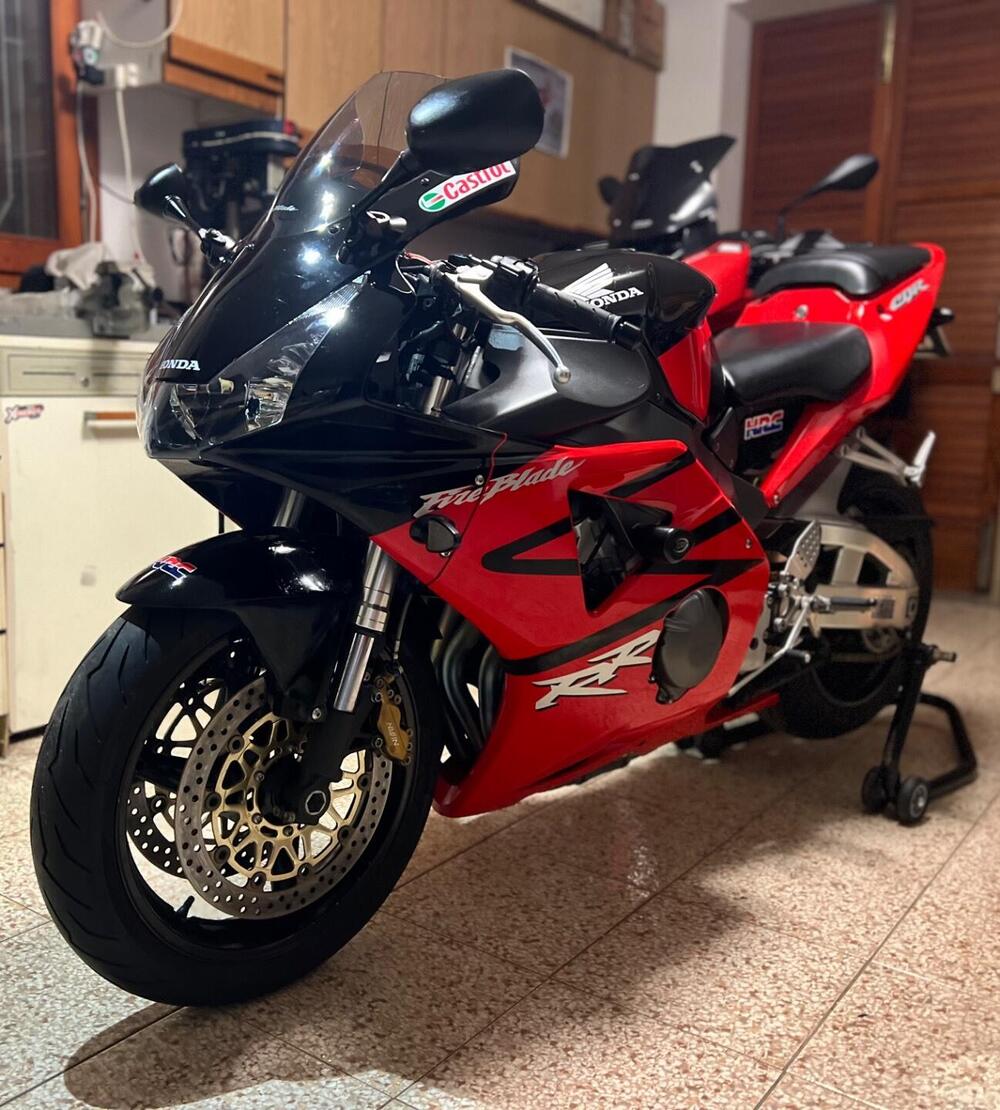 Honda CBR 900 RR Fireblade (2002 - 04) (5)