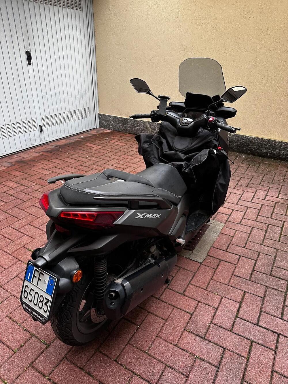 Yamaha X-Max 300 (2021 - 24) (4)