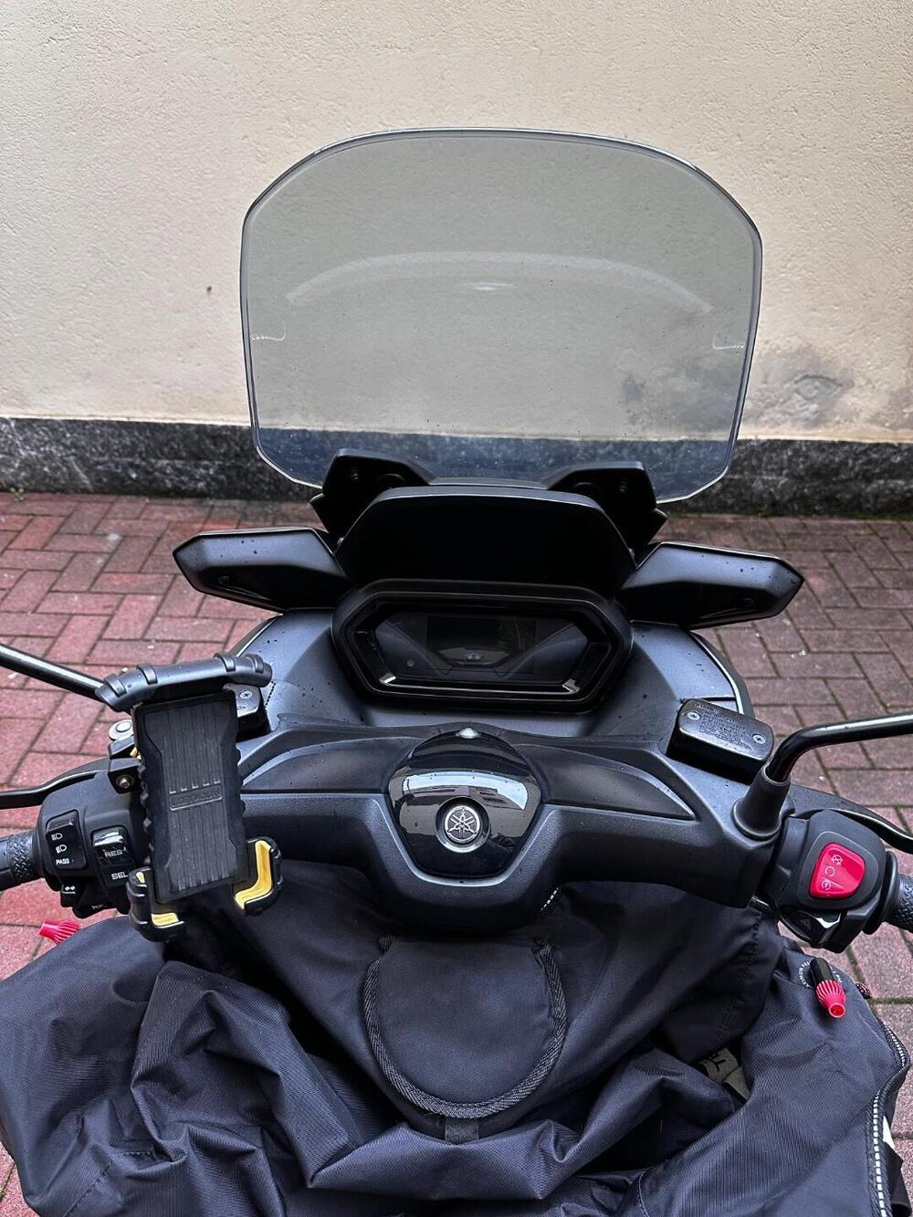 Yamaha X-Max 300 (2021 - 24) (6)