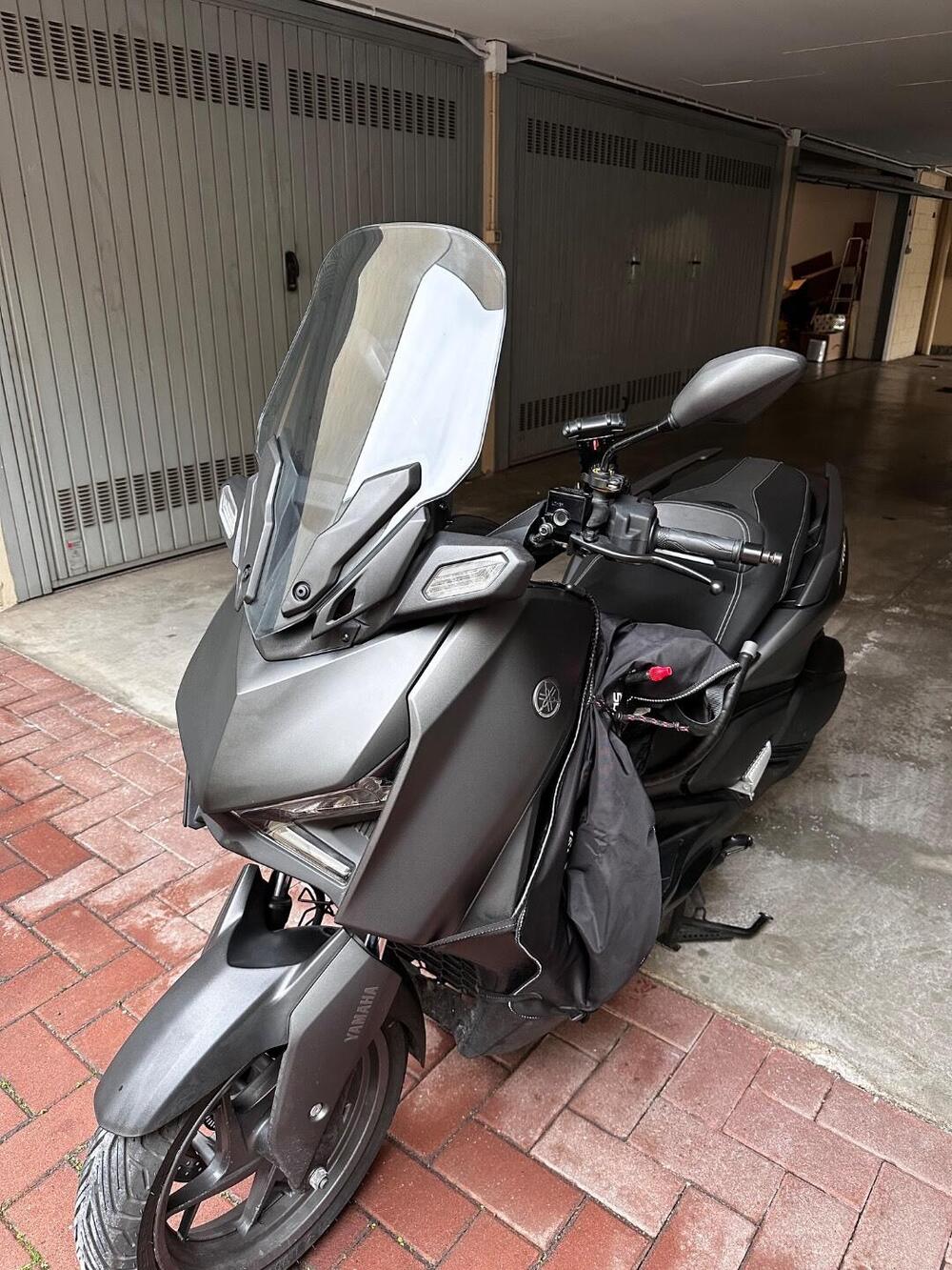 Yamaha X-Max 300 (2021 - 24) (7)