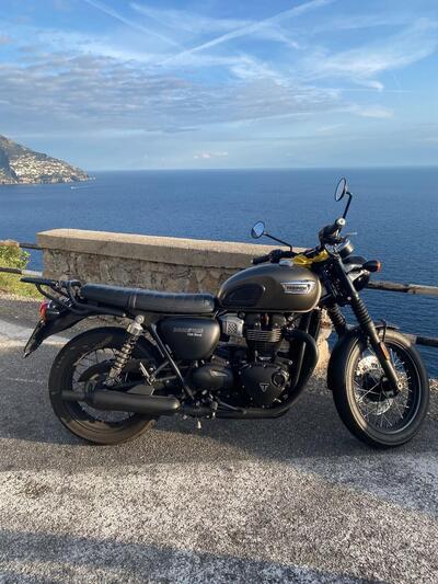 Triumph Bonneville T100 Black (2017 - 20) usata