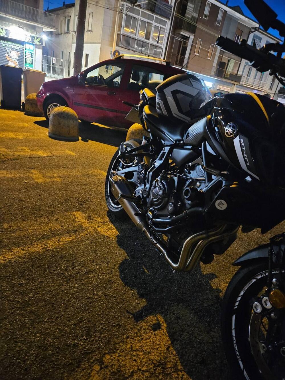 Yamaha MT-07 Pure (2023 - 25) (8)