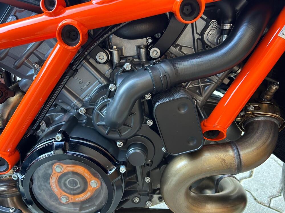 KTM 1290 Super Duke R (2022 - 23) (3)